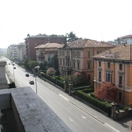 Stop & Sleep בית הארחה